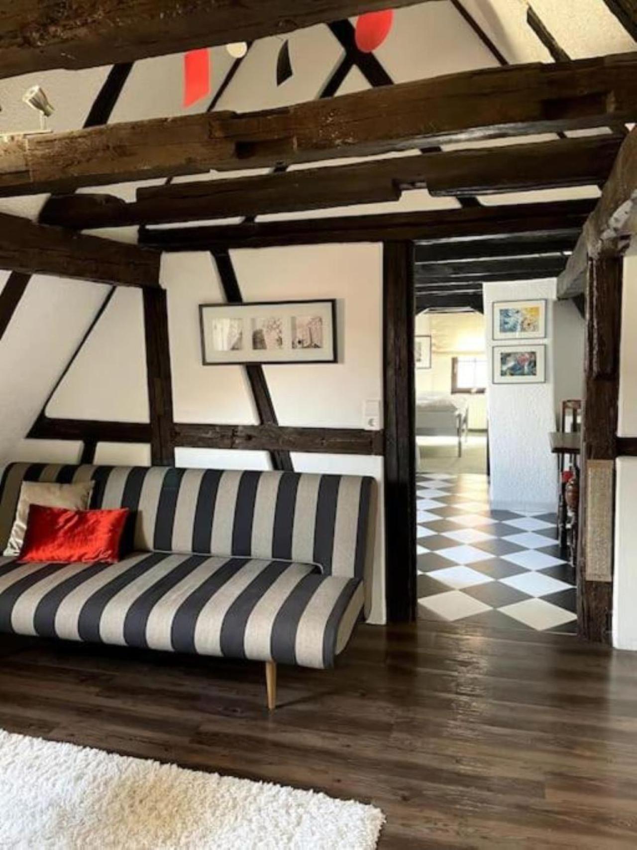 Ferienwohnung Im 'Schmoller - Hof' Neustadt an der Weinstraße Zewnętrze zdjęcie